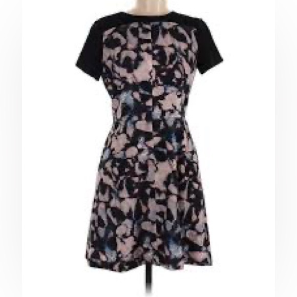 Club Monaco multi-colour dress with abstract print, back zipper detail, pockets - Picture 6 of 6